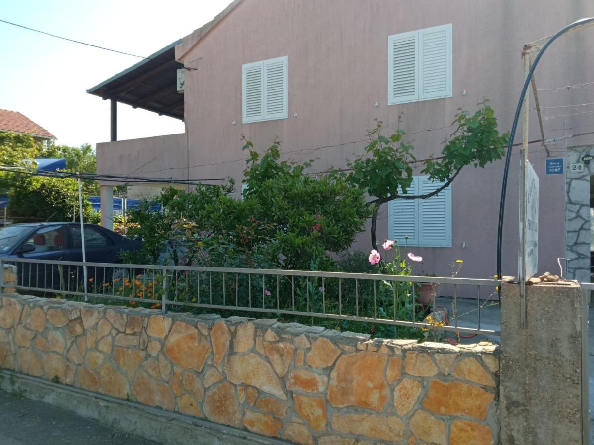Guesthouse Eljuga Family Stari Grad  Luaran gambar