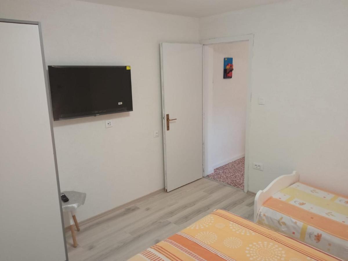 Guesthouse Eljuga Family Stari Grad  Luaran gambar