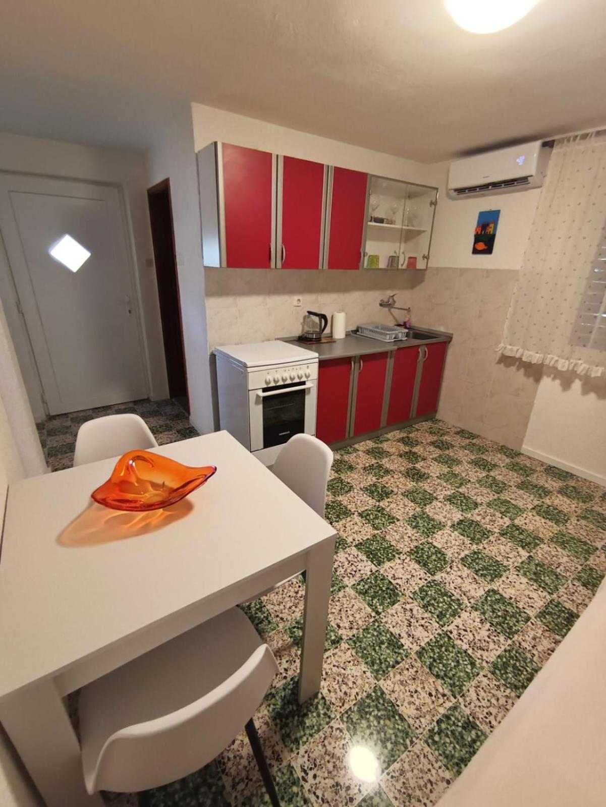 Guesthouse Eljuga Family Stari Grad  Luaran gambar